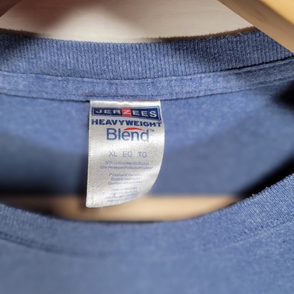 Wawa associates in action Wawa volunteer size XL unisex.  Nice looking shirt! - Picture 3 of 4